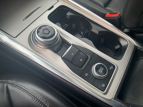 Used 2023 Ford Explorer XLT w/ Equipment Group 202A image 31