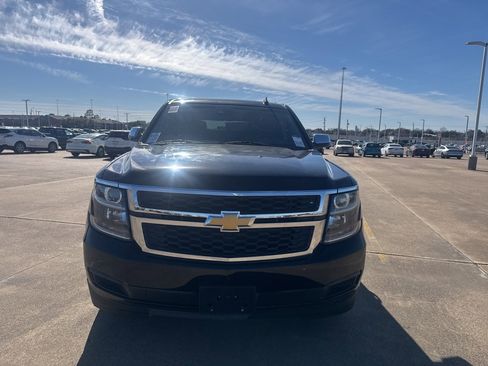 Used 2018 Chevrolet Tahoe LT image 3