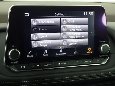 Used 2023 Nissan Rogue SV image 32