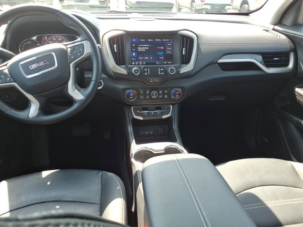 Used 2023 GMC Terrain Denali AWD/4WD image 10