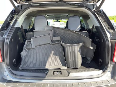 Used 2023 Ford Explorer XLT w/ Equipment Group 202A AWD/4WD image 28