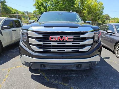 Used 2022 GMC Sierra 1500 SLE w/ X31 Off-Road Package image 3