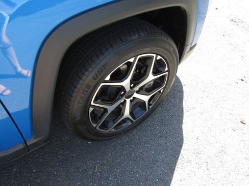 Used 2025 Jeep Compass Limited AWD/4WD image 38