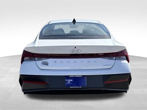 New 2026 Hyundai Elantra Limited image 4