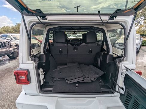 Used 2023 Jeep Wrangler Altitude image 23