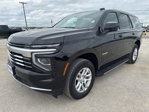 Used 2025 Chevrolet Tahoe LT AWD/4WD image 1