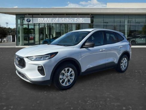 Used 2025 Ford Escape Active AWD/4WD image 3