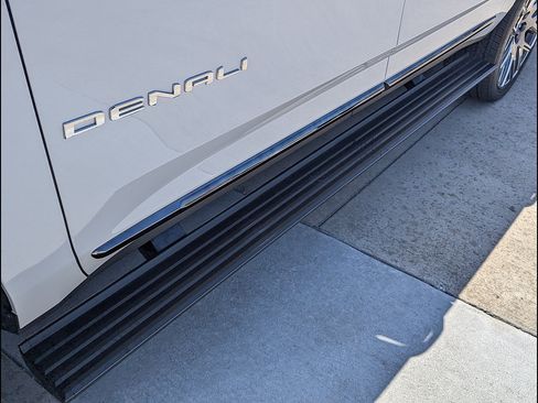 New 2026 GMC Yukon XL Denali Ultimate AWD/4WD image 12