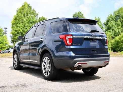 Used 2017 Ford Explorer Limited w/ Equipment Group 301A AWD/4WD image 5