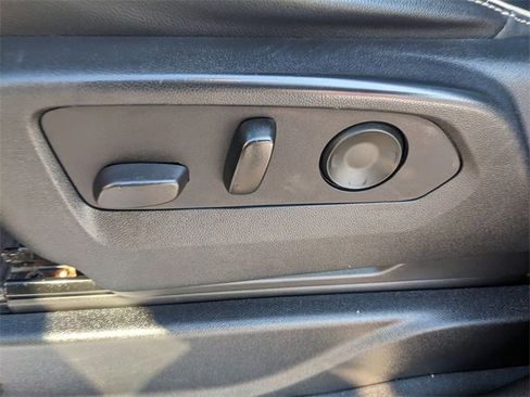 Used 2021 Chevrolet Suburban Premier w/ Premium Package image 10