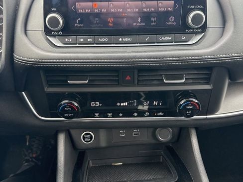 Used 2023 Nissan Rogue SV image 13