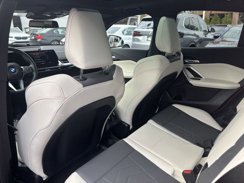 Used 2025 BMW X2 xDrive28i image 26