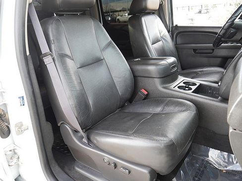 Used 2014 Chevrolet Silverado 2500 LTZ w/ LTZ Plus Package image 49