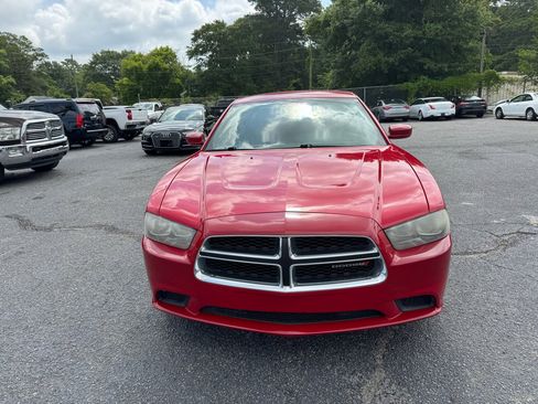 Used 2013 Dodge Charger SE image 8