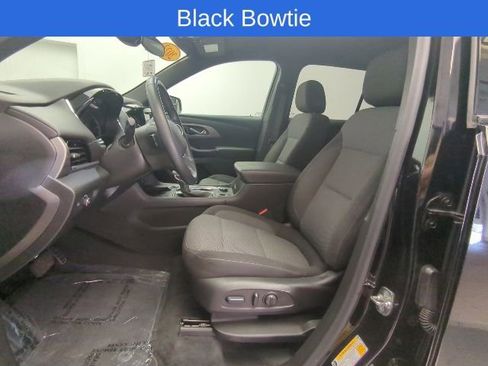 Used 2023 Chevrolet Traverse LT w/ Midnight/Sport Edition image 12