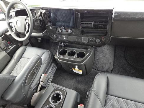 New 2026 GMC Savana 2500 Extended w/ Driver Convenience Package RWD image 22