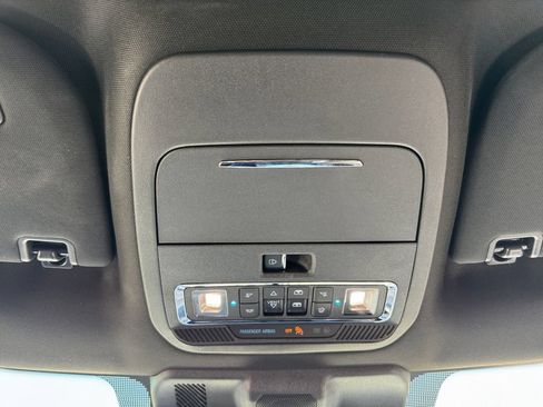 Used 2025 Ford F150 Platinum AWD/4WD image 24