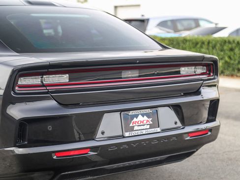 Used 2025 Dodge Charger R/T w/ Quick Order Package 25M R/T image 7