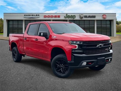 Used 2021 Chevrolet Silverado 1500 LT Trail Boss w/ Convenience Package II image 2