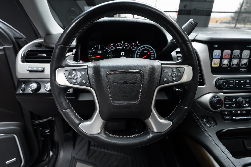 Used 2020 GMC Yukon Denali w/ Enhanced Security Package AWD/4WD image 22