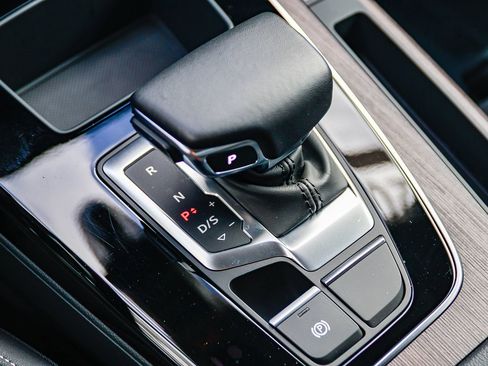 Certified 2023 Audi Q5 e Premium w/ Convenience Package image 24