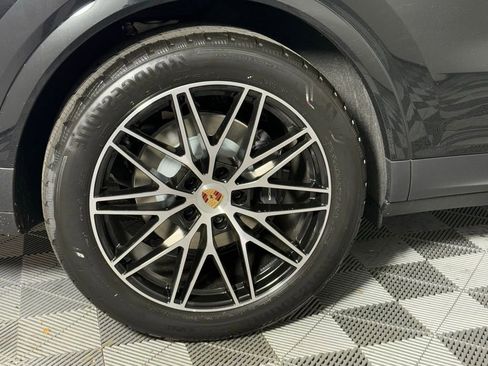 New 2026 Porsche Cayenne image 14