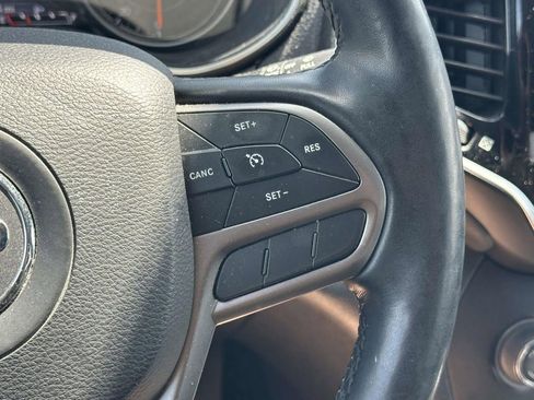 Used 2020 Jeep Cherokee Limited AWD/4WD image 22