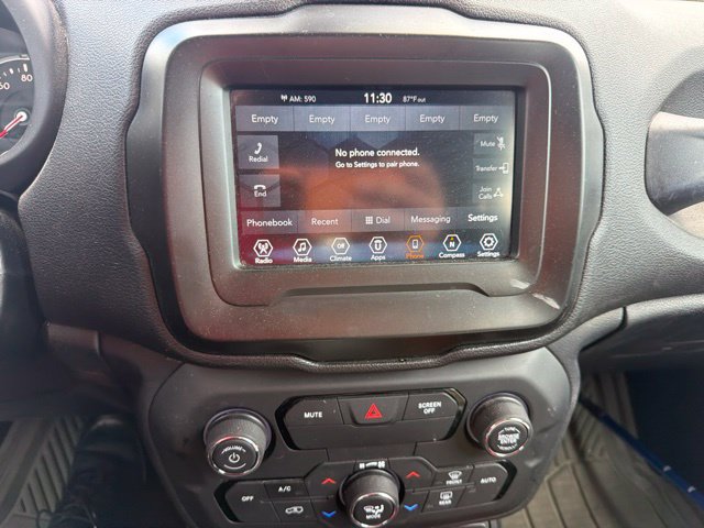 Used 2018 Jeep Renegade Latitude w/ Popular Equipment Group FWD image 9