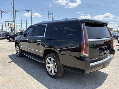 Used 2015 Cadillac Escalade ESV Luxury RWD image 14