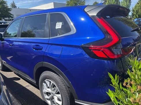 Used 2025 Honda CR-V LX image 4