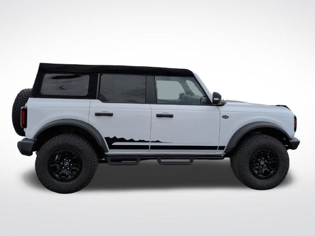 Certified 2024 Ford Bronco Wildtrak AWD/4WD image 9