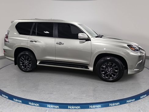 Used 2023 Lexus GX 460 Premium w/ Premium Package AWD/4WD image 4