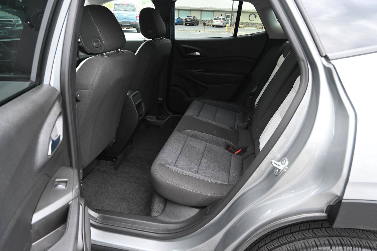 Used 2024 Chevrolet Trax LS w/ LS Convenience Package FWD image 20
