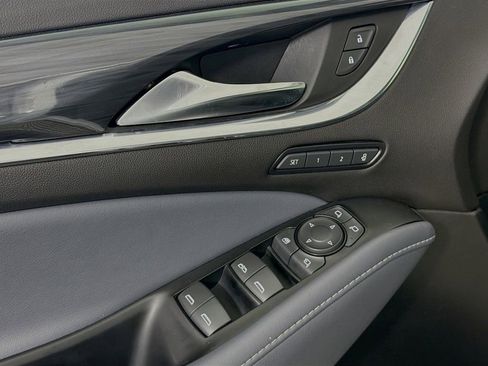 Used 2024 Buick Enclave Premium image 21