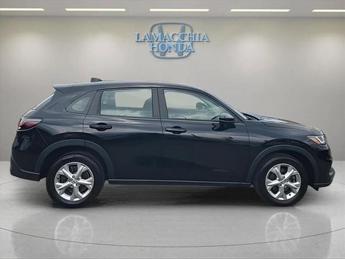 Used 2023 Honda HR-V LX image 6