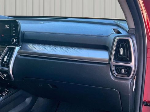 Used 2022 Kia Sorento S FWD image 13