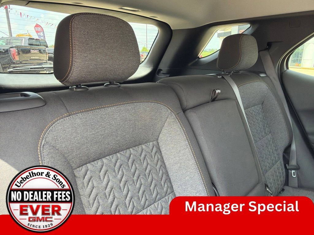 Used 2024 Chevrolet Equinox LT w/ LPO, Floor Liner Package FWD image 5