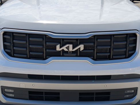 Certified 2023 Kia Telluride SX Prestige AWD/4WD image 9
