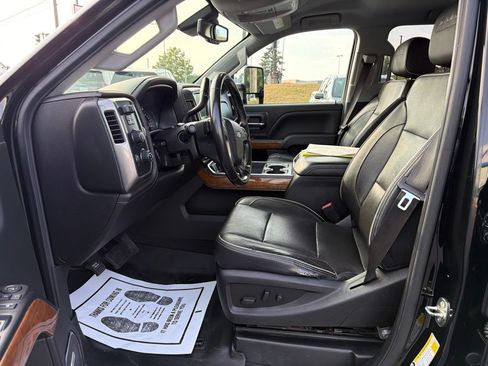 Used 2019 Chevrolet Silverado 2500 High Country w/ Duramax Plus Package AWD/4WD image 15