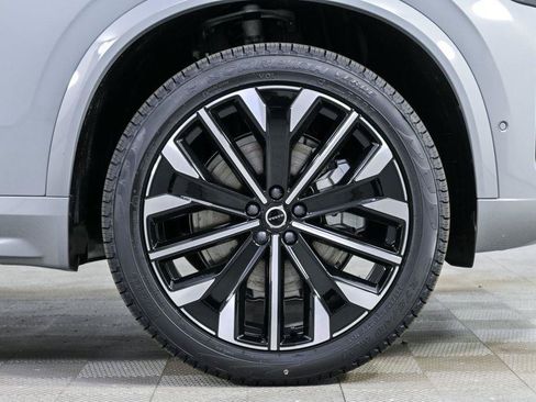 Used 2026 Volvo XC90 B6 Plus w/ Protection Package Premier AWD/4WD image 40