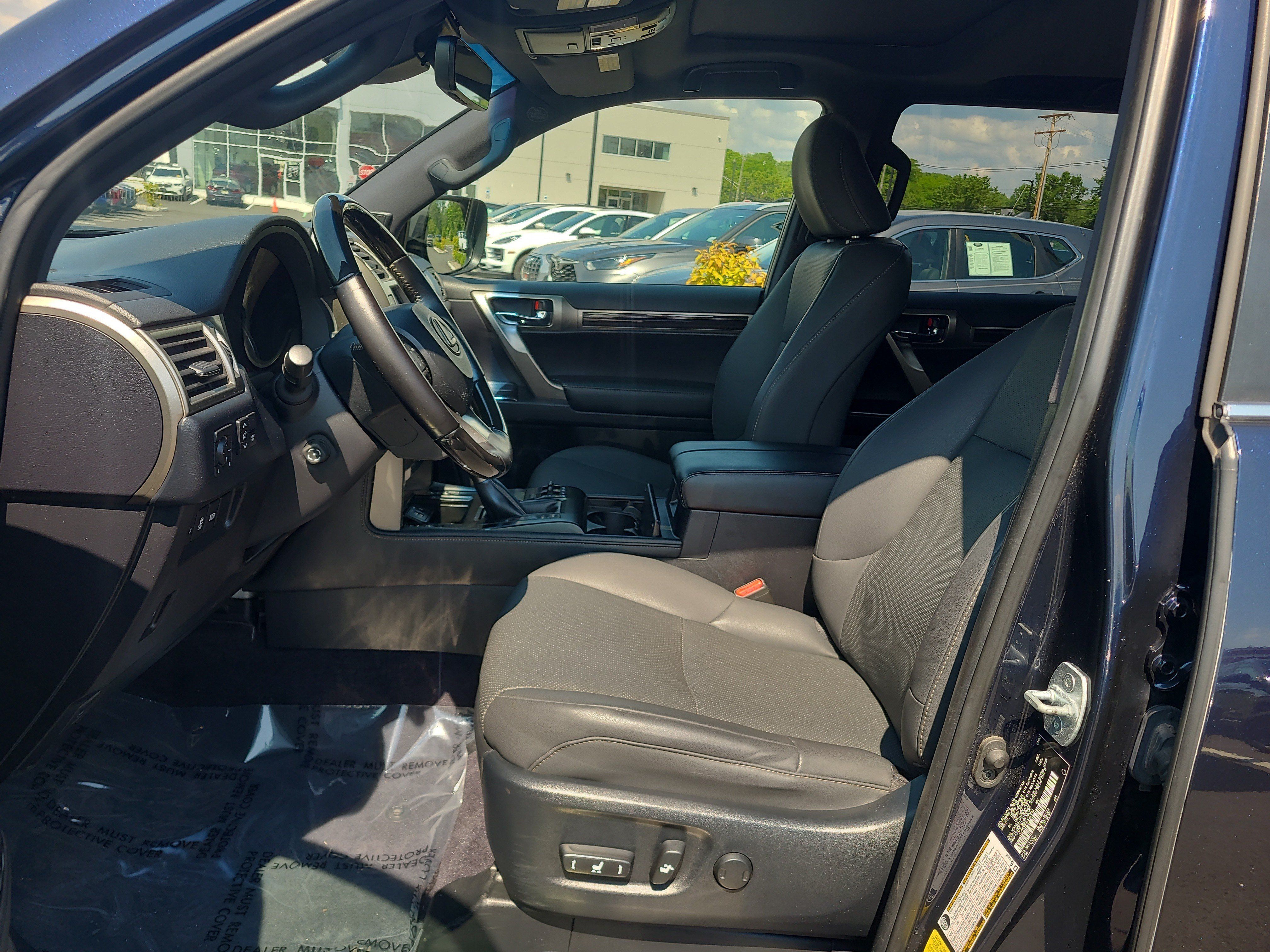 Used 2020 Lexus GX 460 Premium w/ Premium Package AWD/4WD image 16