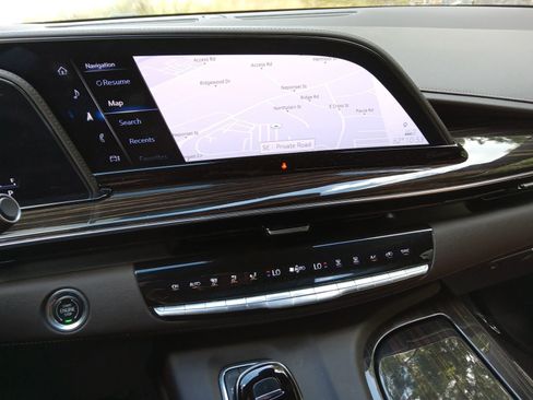 Used 2022 Cadillac Escalade Sport w/ Touring Package image 18