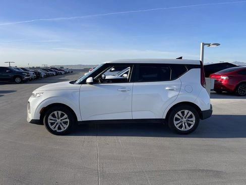 Used 2020 Kia Soul LX image 6