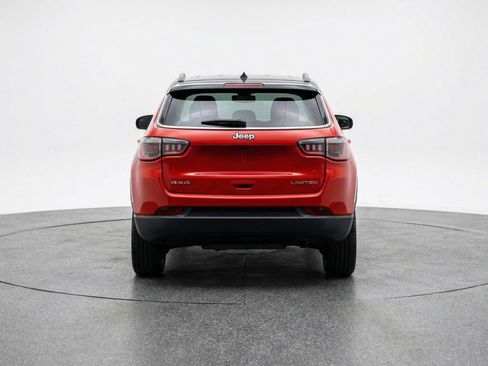 Used 2025 Jeep Compass Limited image 7