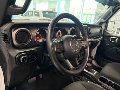 Used 2020 Jeep Wrangler Sport AWD/4WD image 14