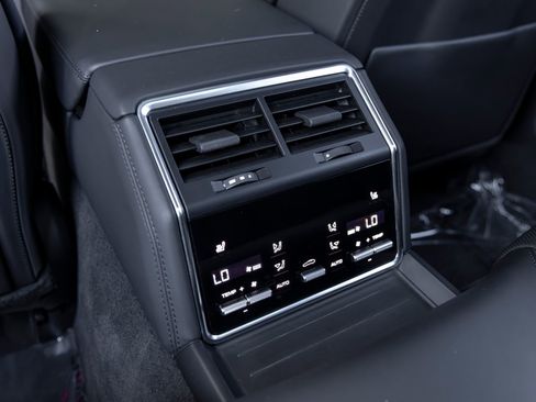 Certified 2022 Porsche Panamera 4S AWD/4WD image 47