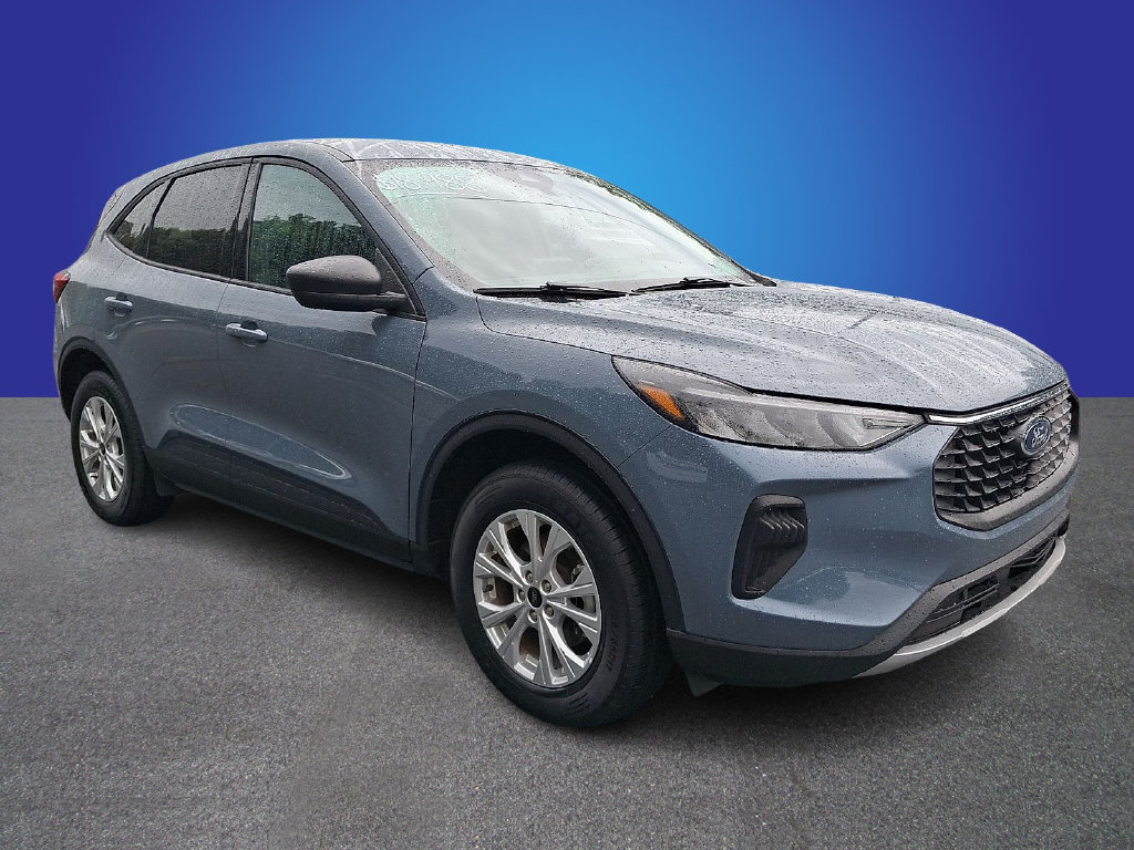 Used 2025 Ford Escape Active AWD/4WD image 3