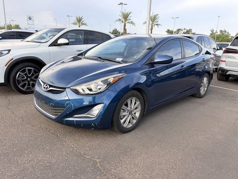 Used 2015 Hyundai Elantra SE w/ Option Group 02 FWD image 1