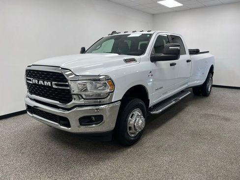 Used 2023 RAM 3500 Big Horn w/ Level 1 Equipment Group image 16
