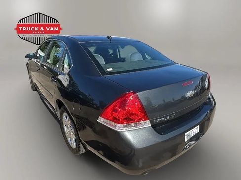 Used 2016 Chevrolet Impala LT FWD image 3